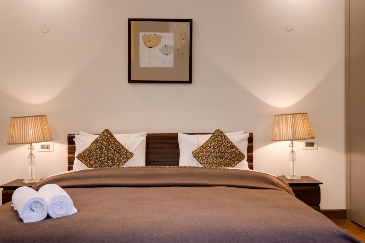 Apartment Ishatvam-4 Bhk Private Serviced With Terrace, Anand Niketan, South Delhi *